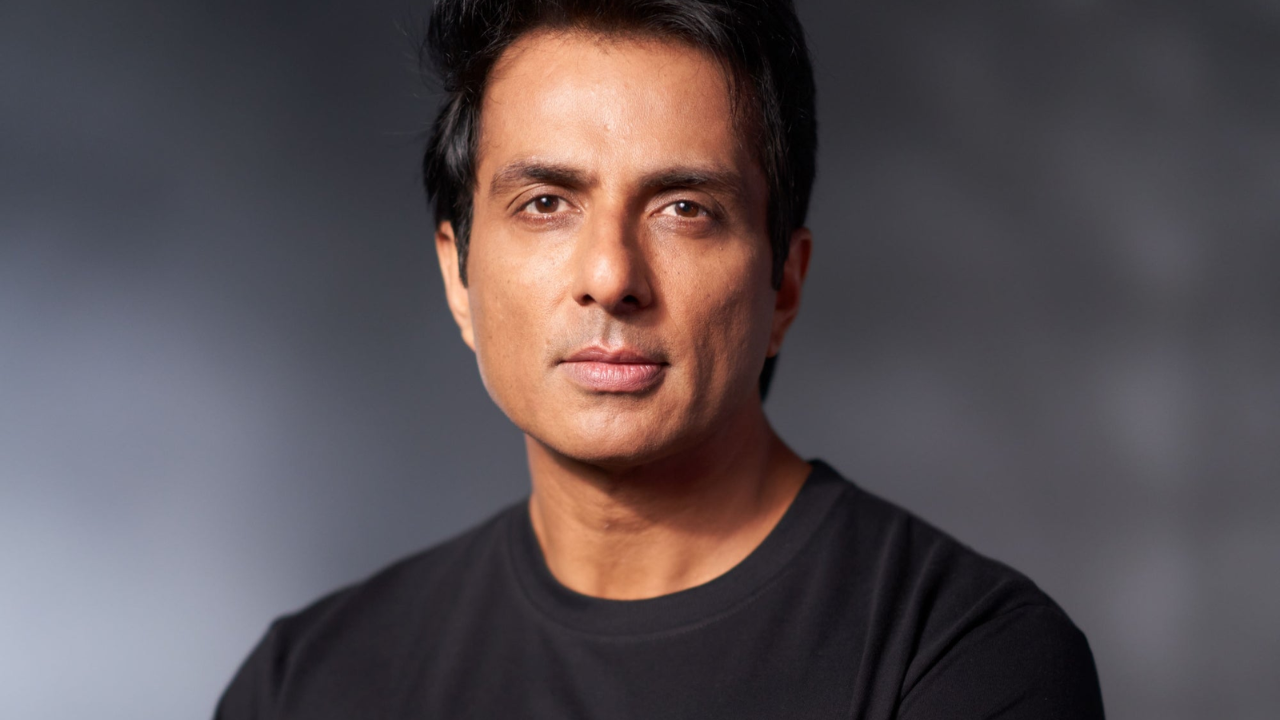 sonu-sood-to-send-help-for-flood-hit-areas-in-andhra-pradesh,-telangana.-watch-actor’s-new-video